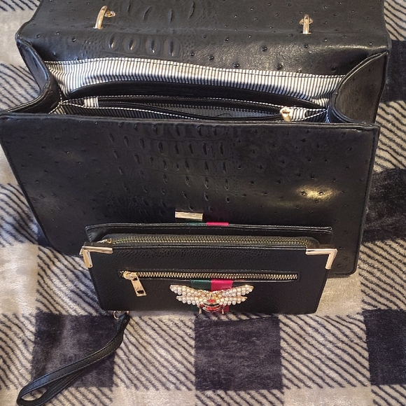 Two For One Sale - Picture 5 of 9